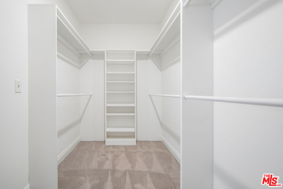 8865 Alden Dr Unit: 101
