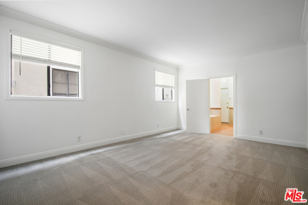8865 Alden Dr Unit: 101