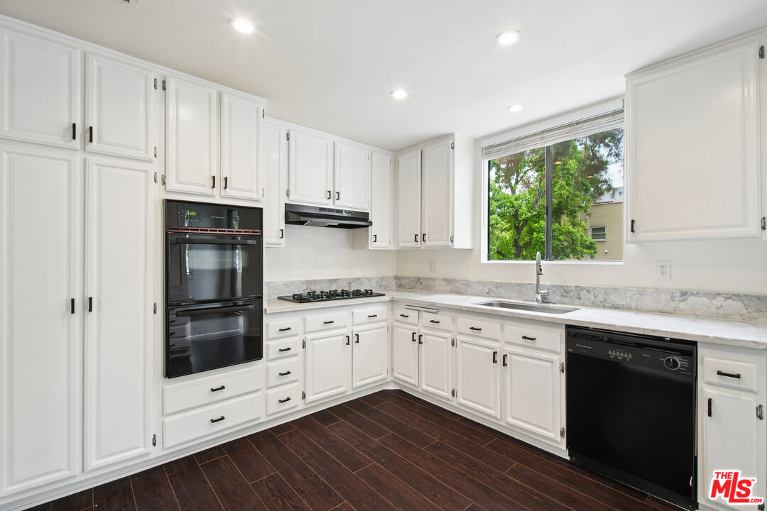 8865 Alden Dr Unit: 101