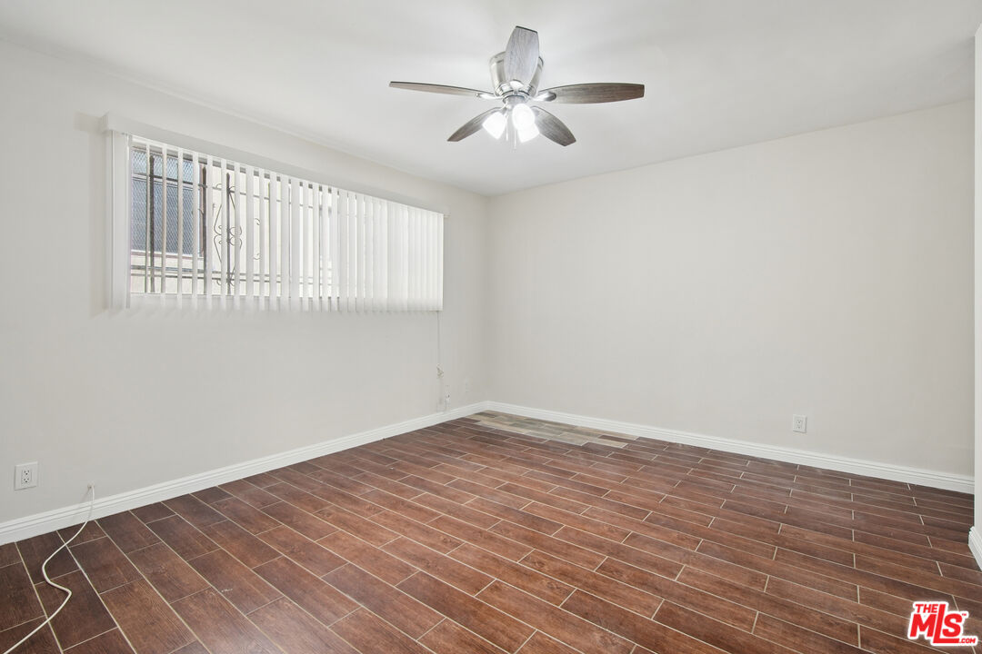 6153 Lexington Ave Unit: 29
