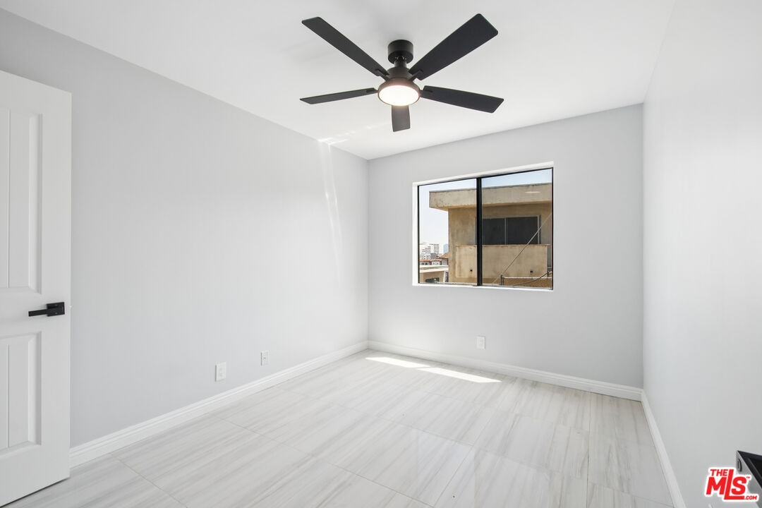 852 N Bunker Hill Ave Unit: 105