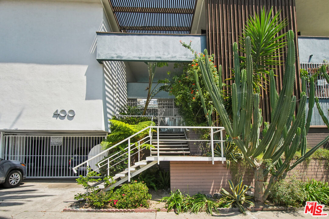 400 S Occidental Blvd Unit: 19