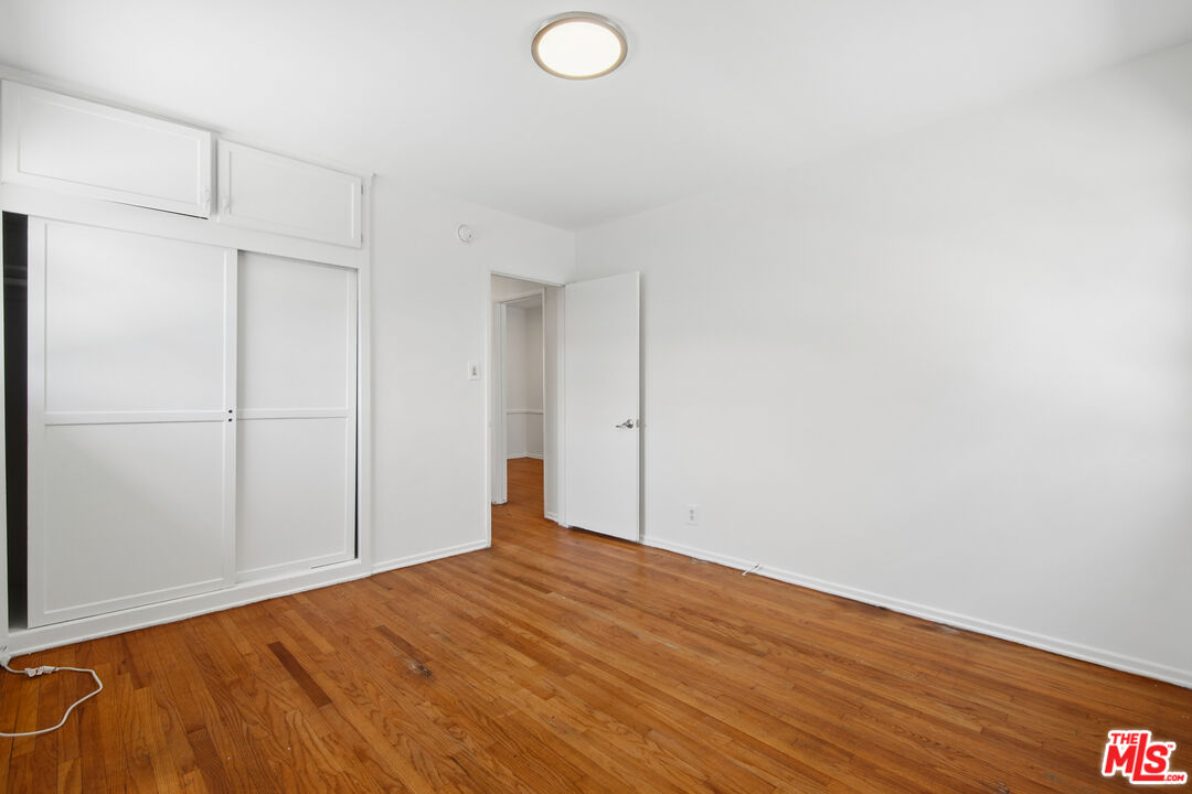 1138 S Sherbourne Dr Unit: 3
