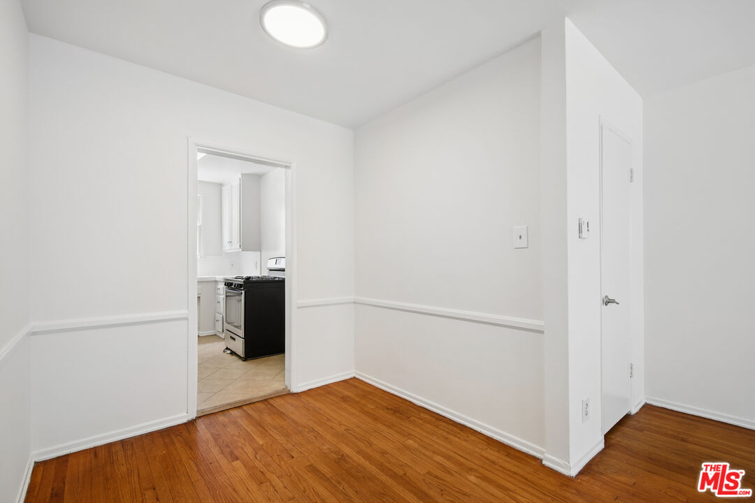 1138 S Sherbourne Dr Unit: 3