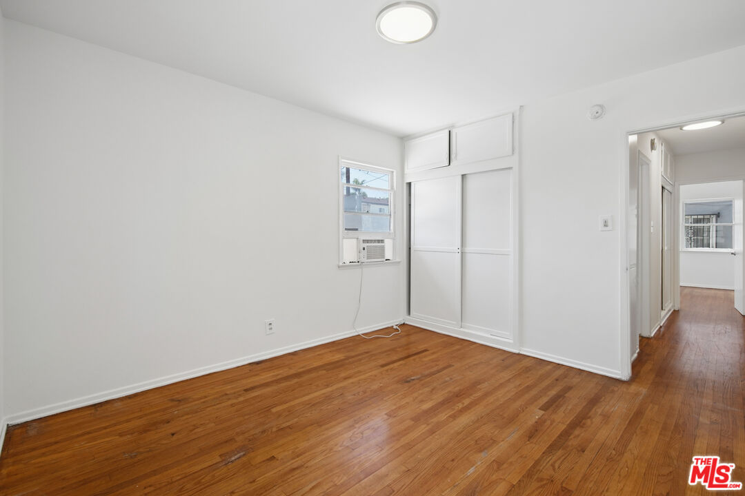 1138 S Sherbourne Dr Unit: 3