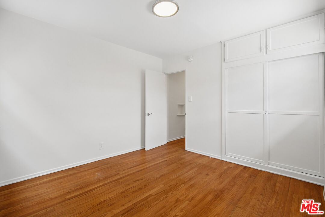 1138 S Sherbourne Dr Unit: 3