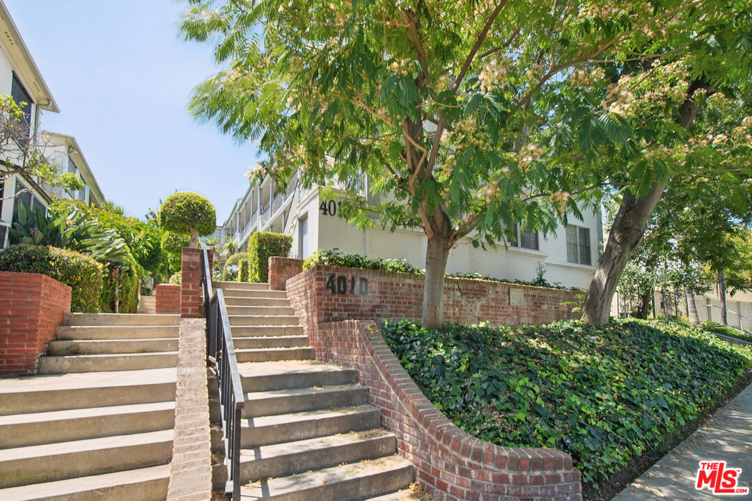 4010 Los Feliz Blvd Blvd Unit: 7