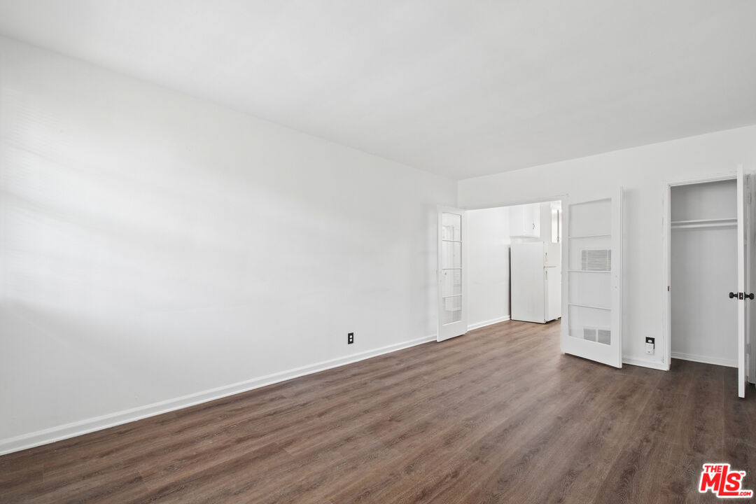 4010 Los Feliz Blvd Blvd Unit: 7