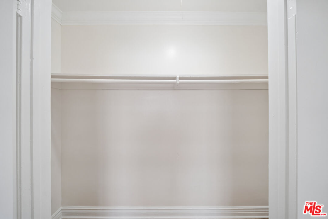1215 N Hayworth Ave Unit: 203