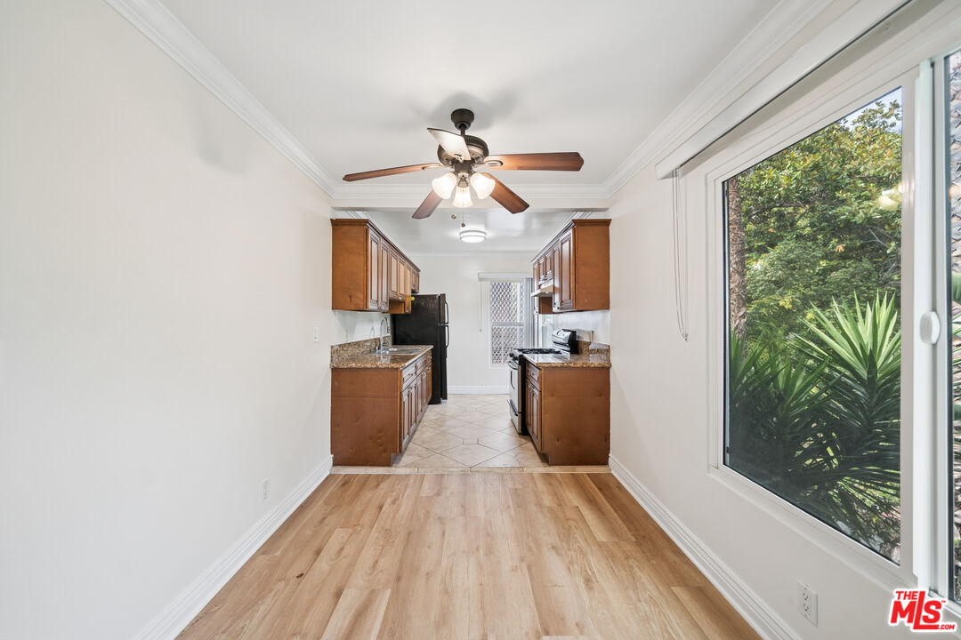 1215 N Hayworth Ave Unit: 203