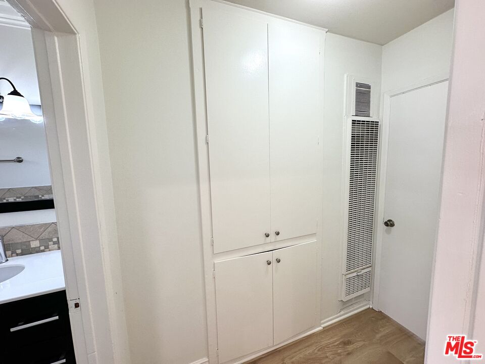 1215 N Hayworth Ave Unit: 203