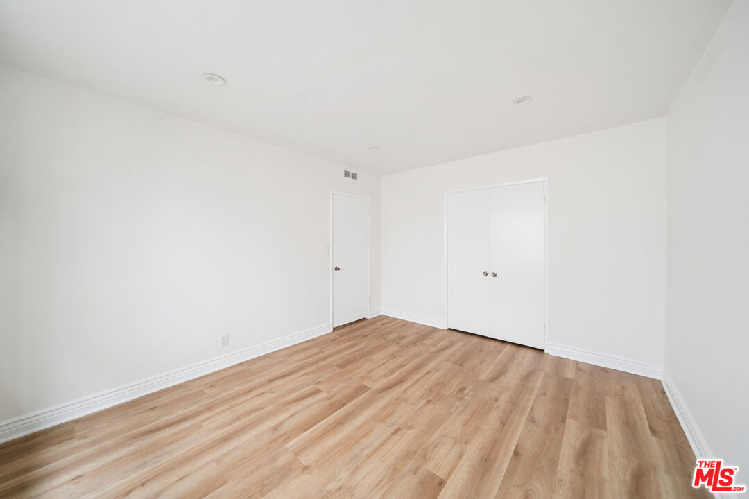 1215 N Hayworth Ave Unit: 203
