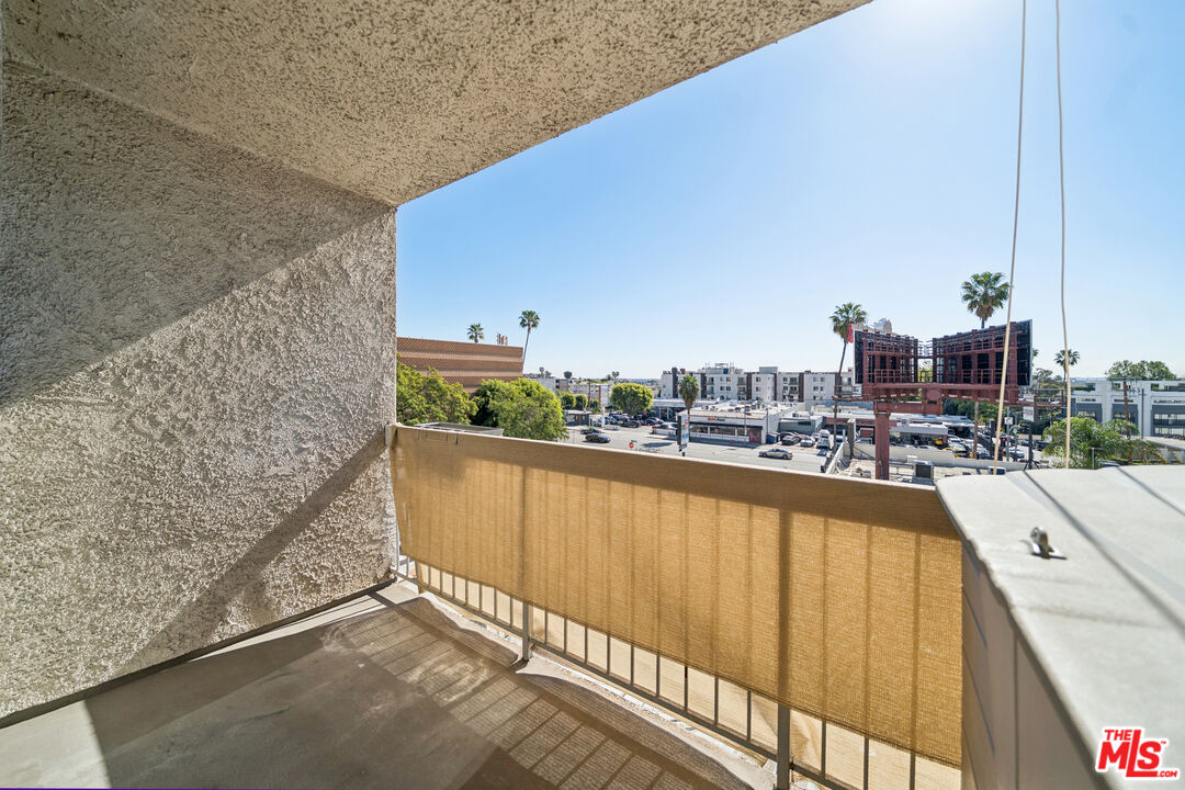 1519 N Martel Ave Unit: 308