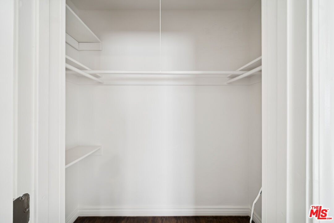 3652 Carmona Ave Unit: 6