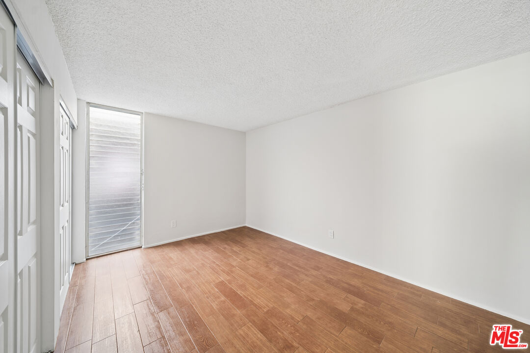 7545 W Hampton Ave Unit: 108