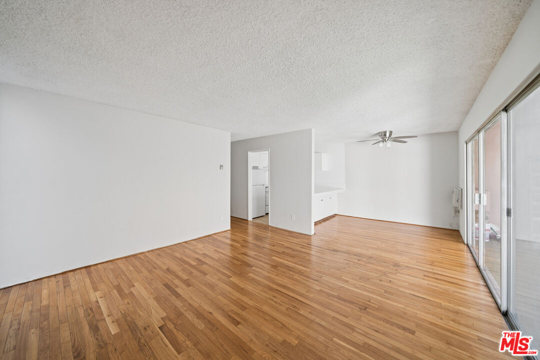7545 W Hampton Ave Unit: 108