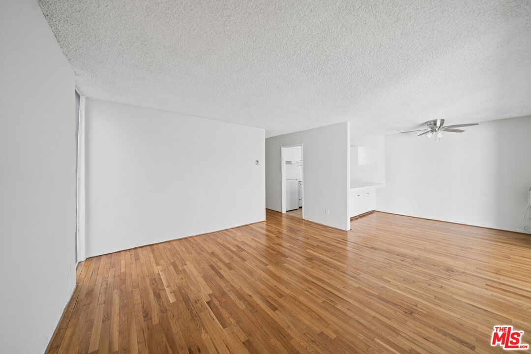 7545 W Hampton Ave Unit: 108