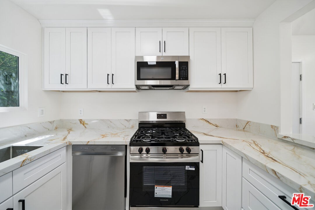 1029 N Gardener