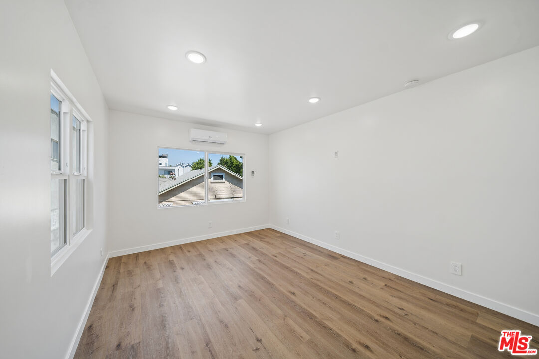 1029 N Gardener