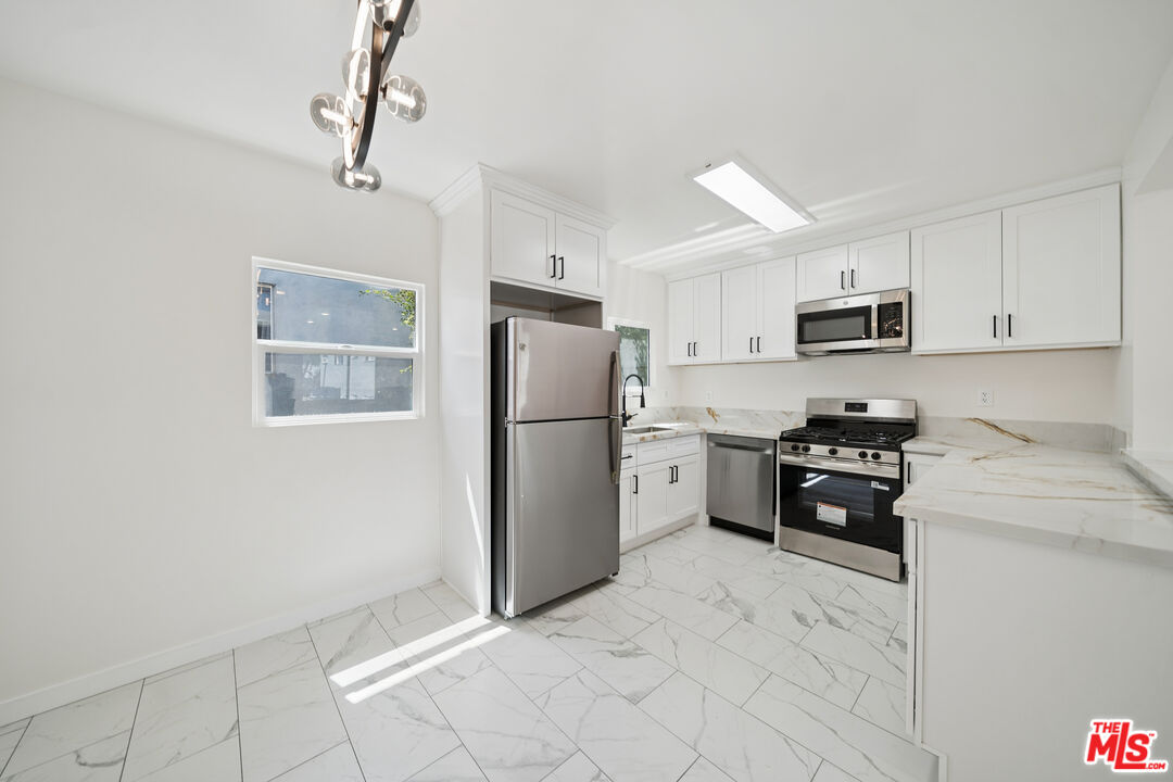 1029 N Gardener