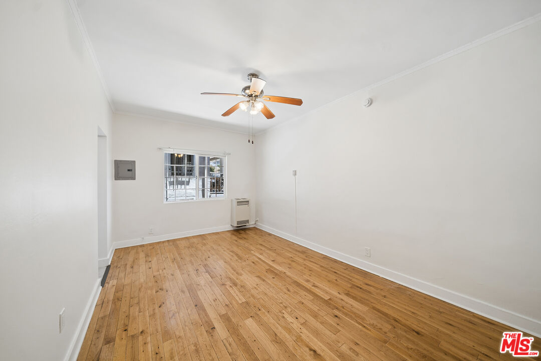 1267 Vin Scully Ave Unit: 5