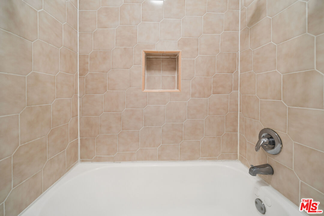 1267 Vin Scully Ave Unit: 5