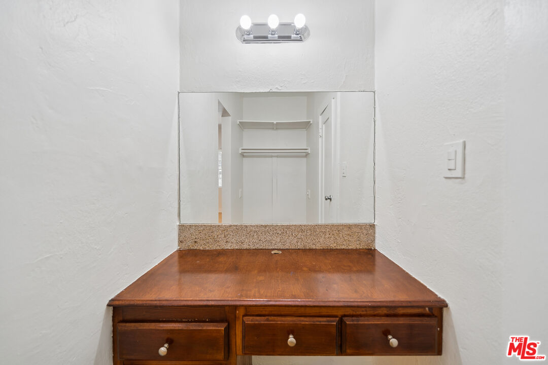 1267 Vin Scully Ave Unit: 5