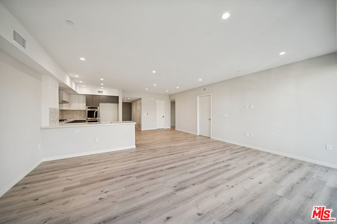 1051 S Corning St Unit: 501