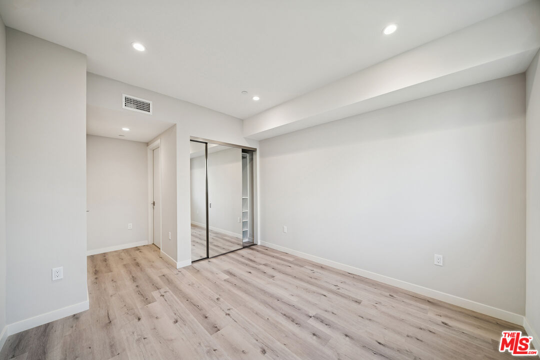 1051 S Corning St Unit: 501