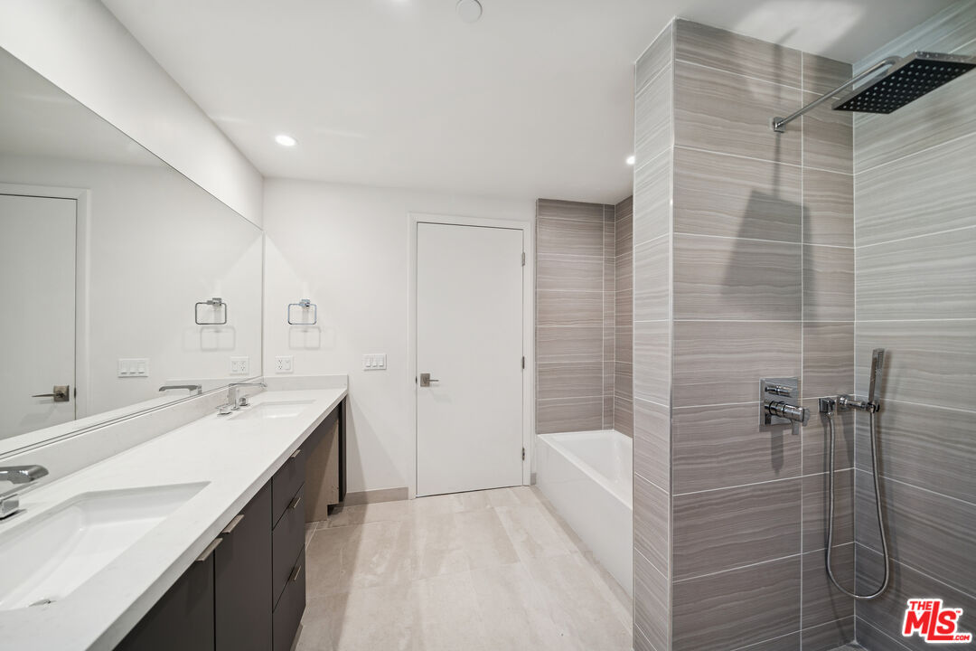1051 S Corning St Unit: 501