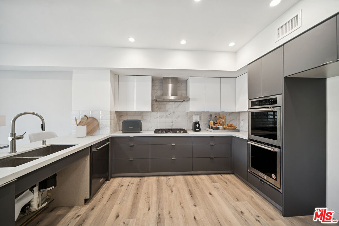 1051 S Corning St Unit: 501
