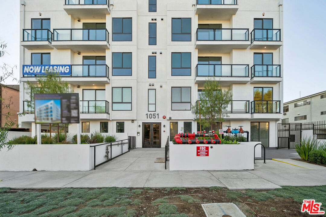 1051 S Corning St Unit: 501