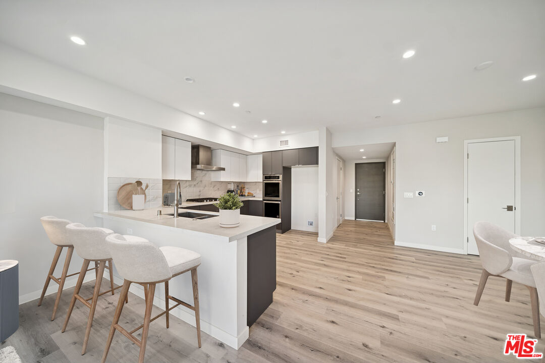 1051 S Corning St Unit: 501