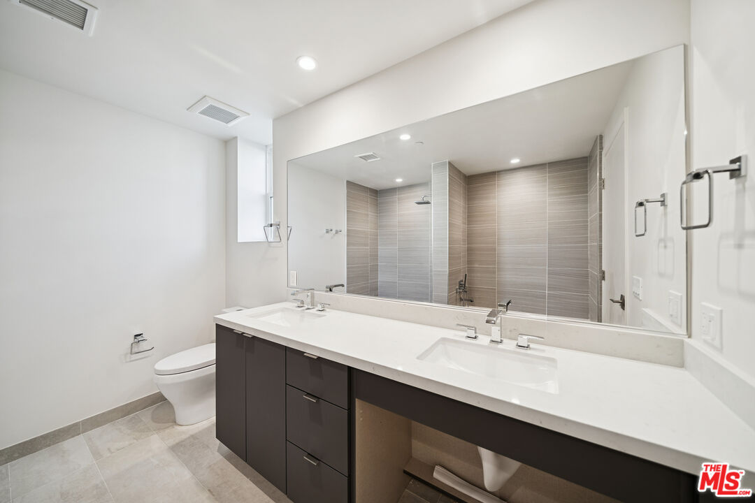 1051 S Corning St Unit: 501