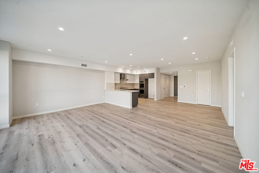 1051 S Corning St Unit: 501