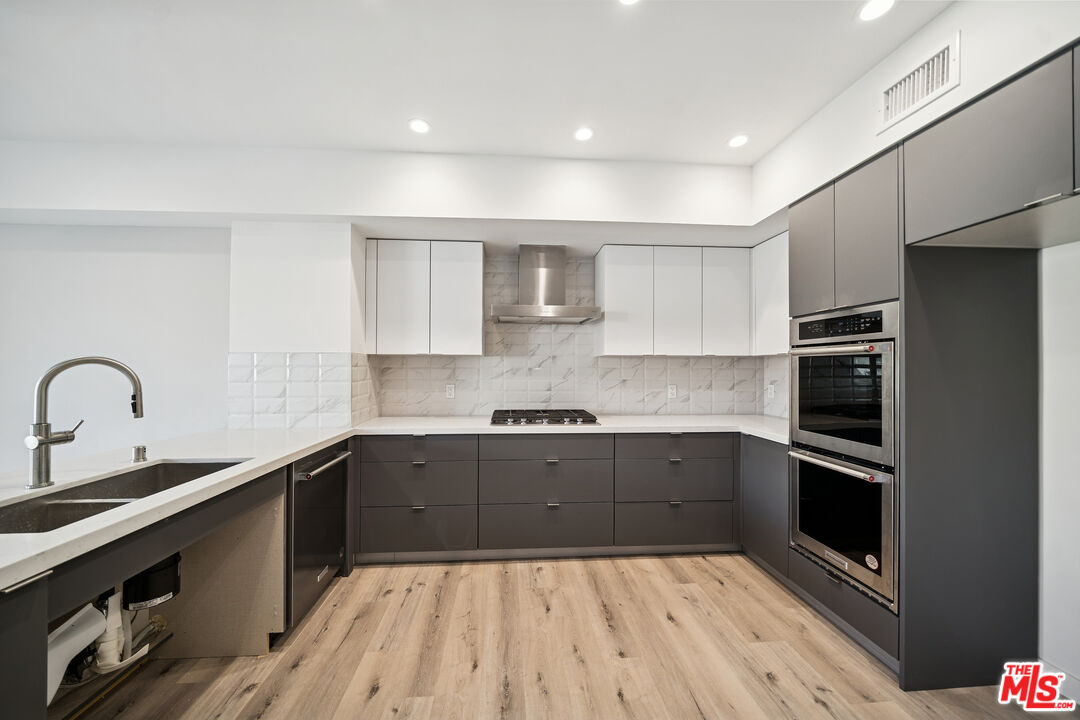 1051 S Corning St Unit: 501