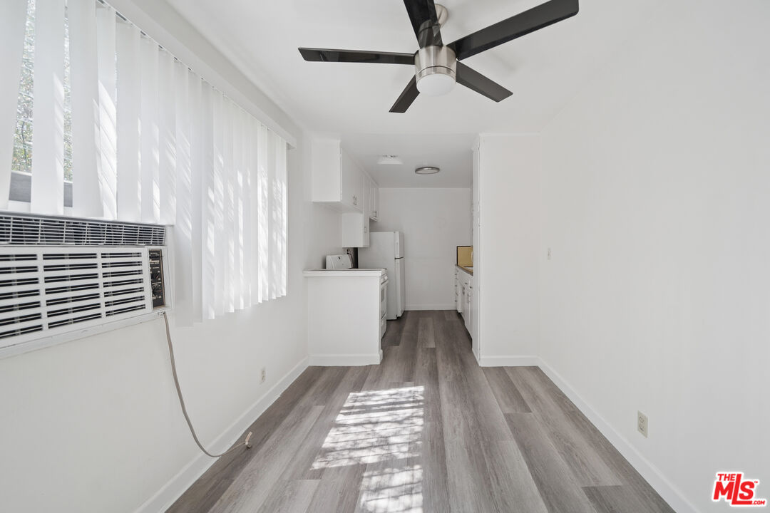 1027 N Edinburgh Ave Unit: 8