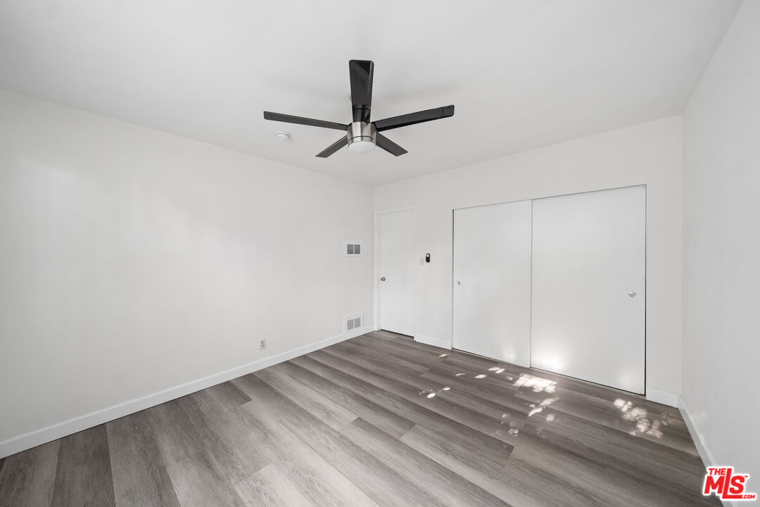 1027 N Edinburgh Ave Unit: 8