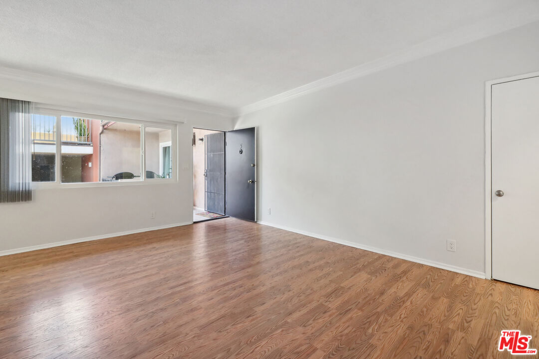 1216 N Detroit St Unit: 5