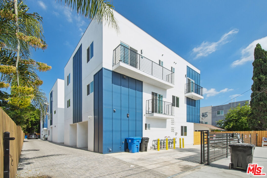 6336 Beck Ave Unit: 2
