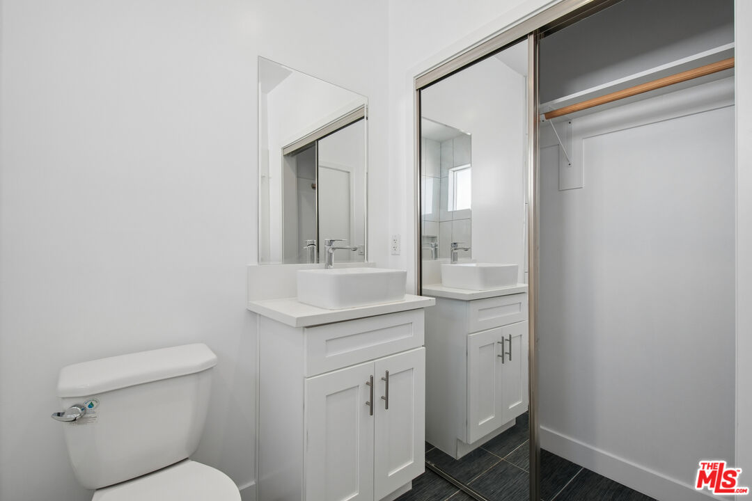 6336 Beck Ave Unit: 2