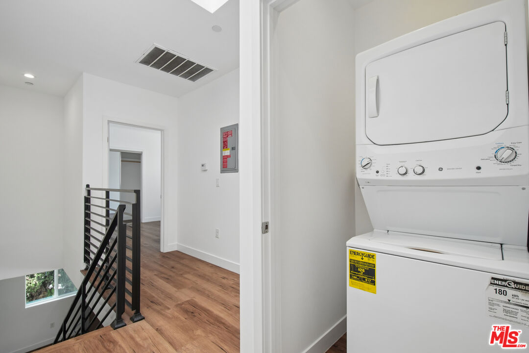 6336 Beck Ave Unit: 2