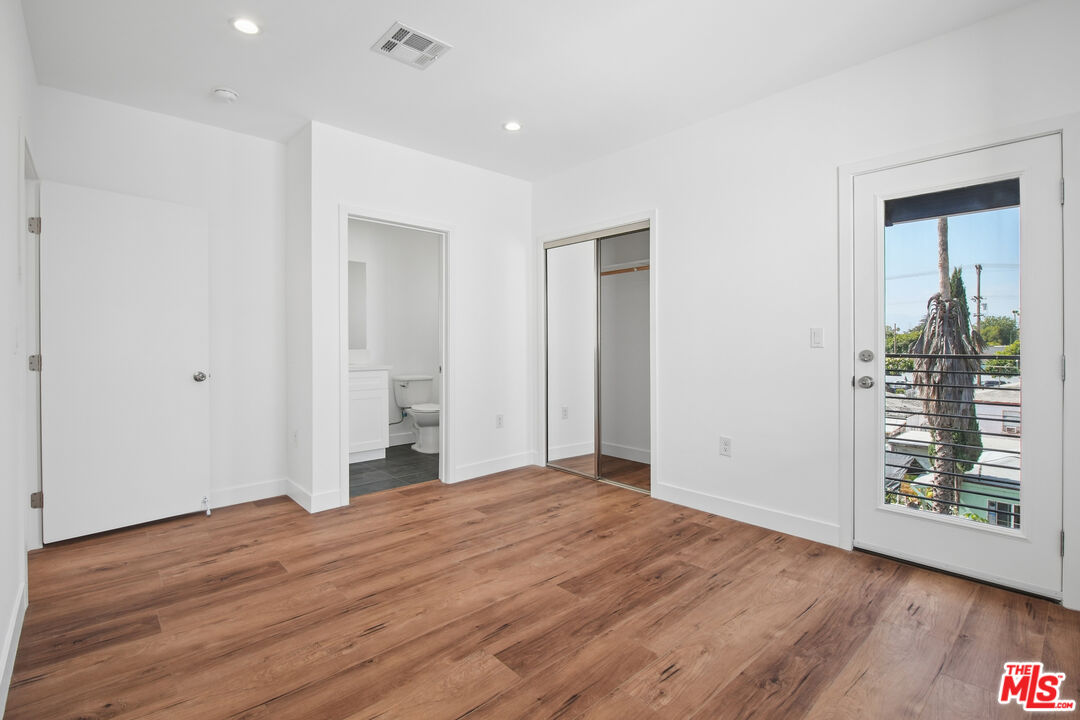 6336 Beck Ave Unit: 2