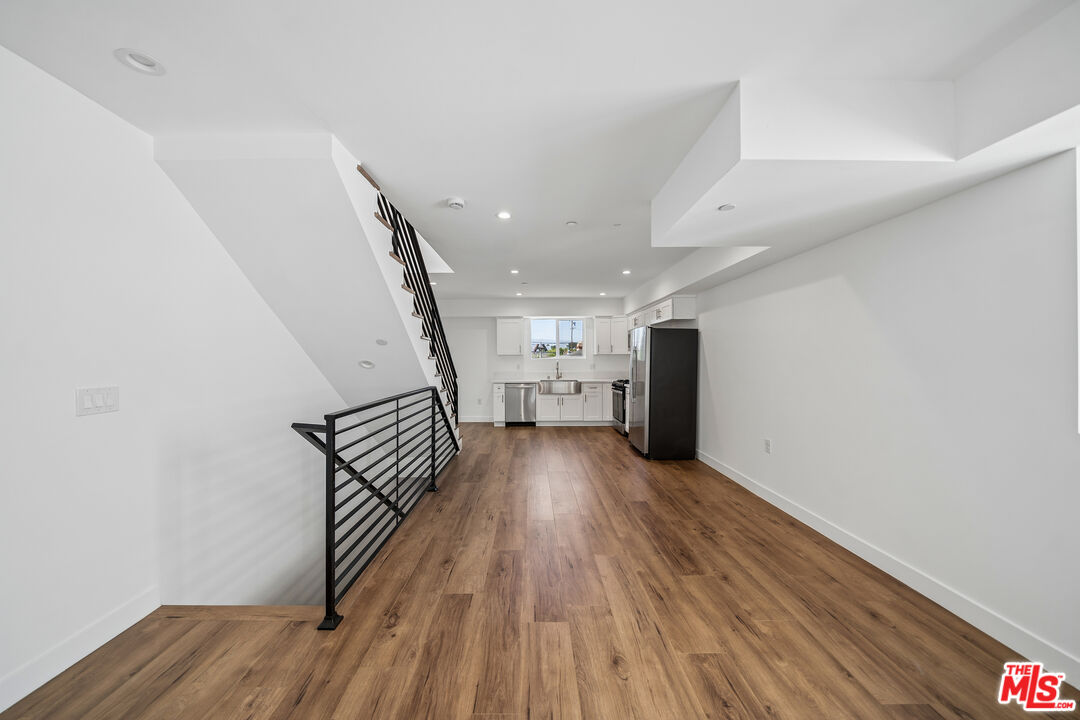 6334 1/2 Beck Ave