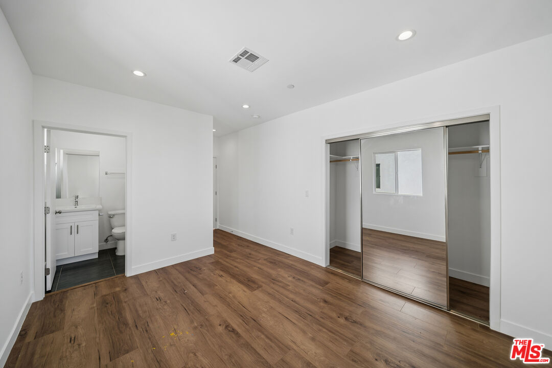 6334 1/2 Beck Ave