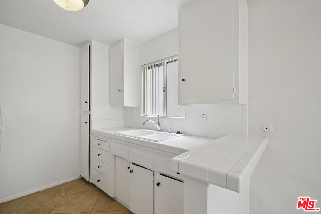 7540 Hampton Unit: 206
