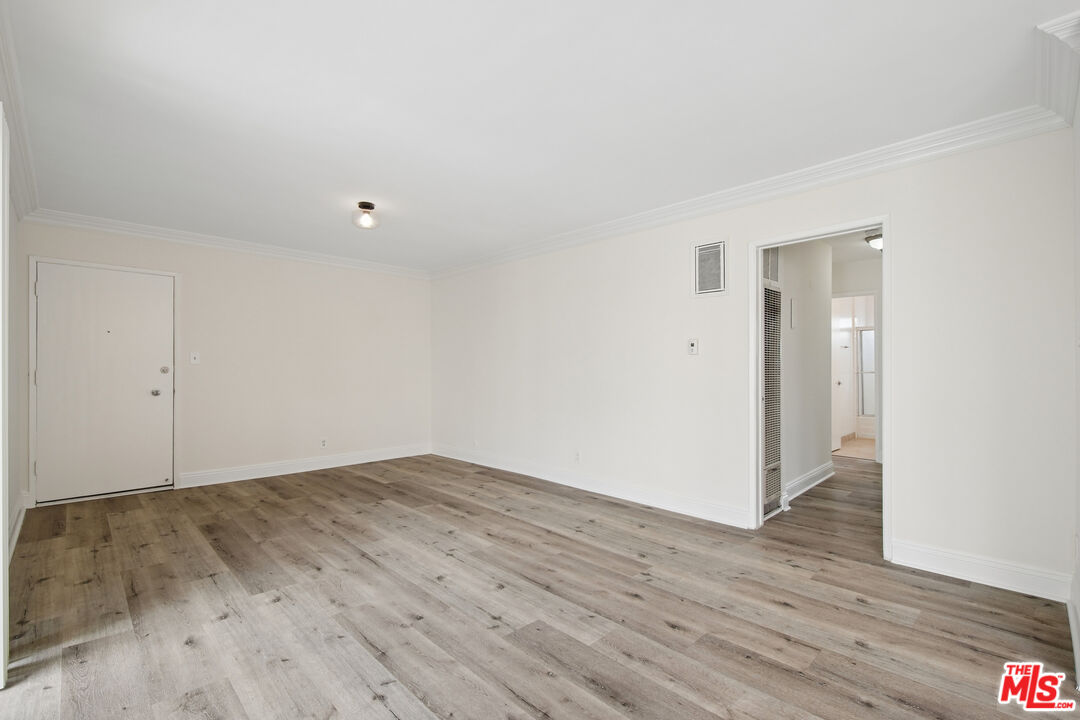 7540 Hampton Unit: 206