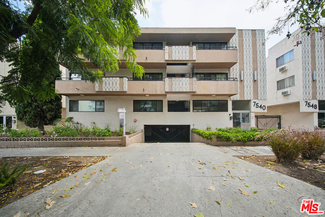 7540 Hampton Unit: 206