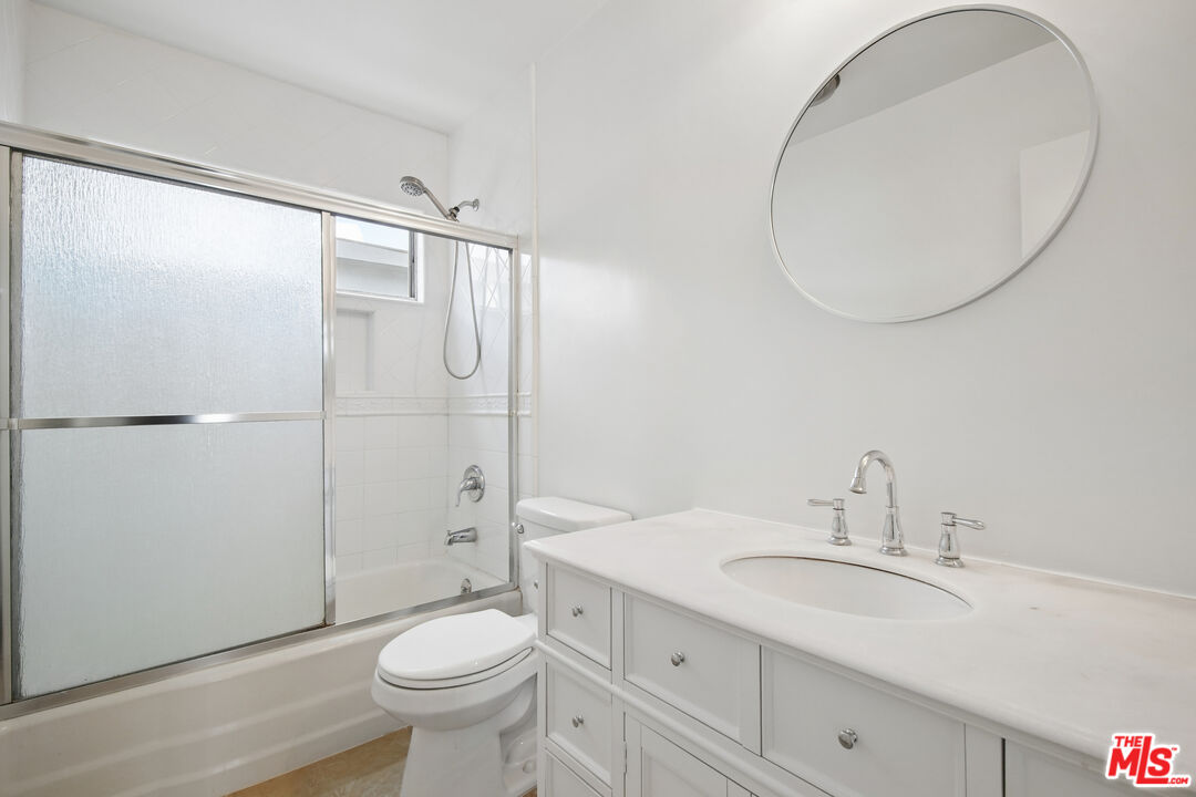 7540 Hampton Unit: 206