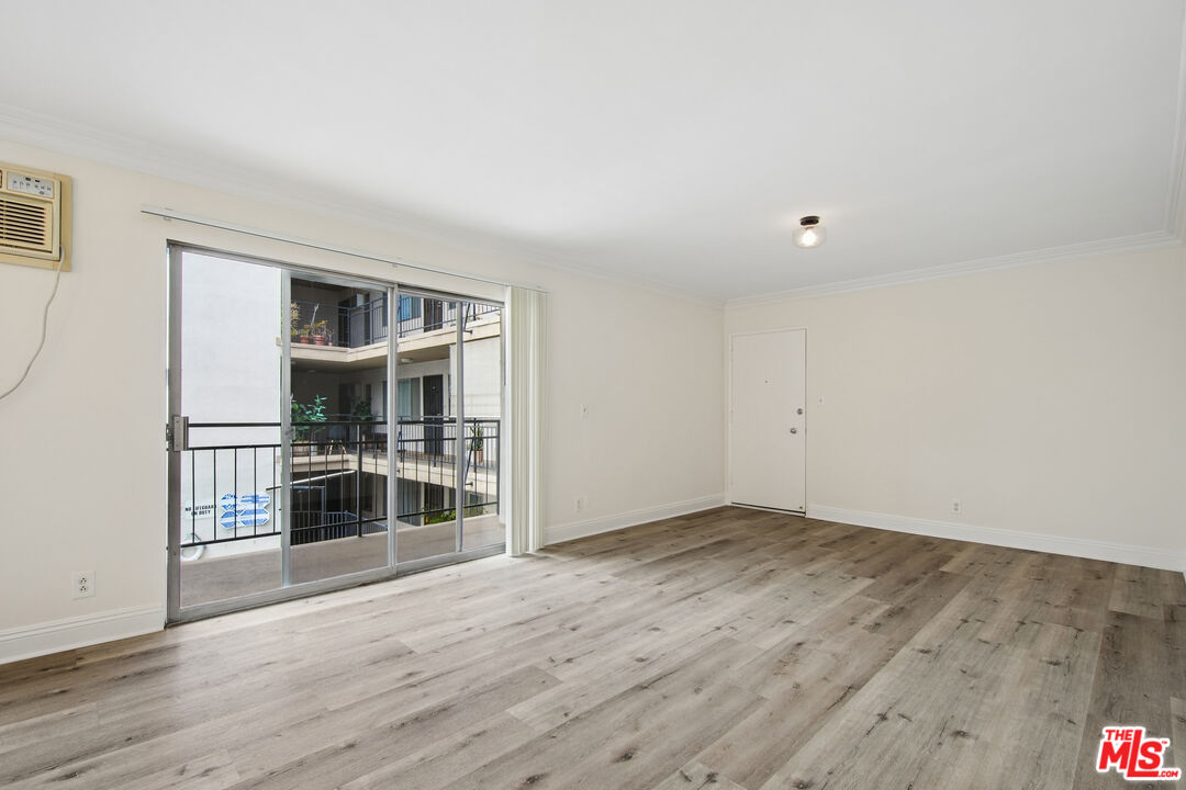 7540 Hampton Unit: 206